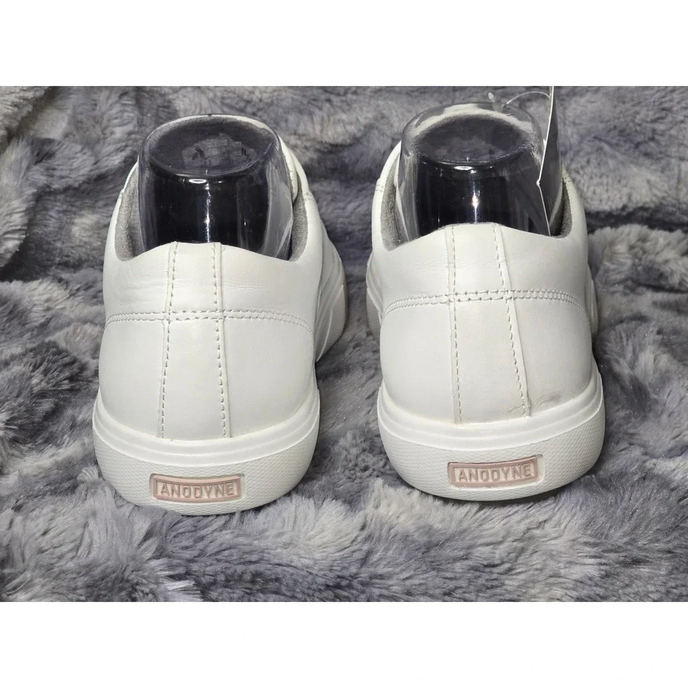 NWB Anodyne‎ No. 93 Casual Sneaker Women's size 8 white, pink accent
